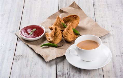 Baarish aur Chai Pakore: Indian snacks to try this monsoon with your t ...