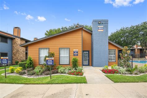 The District On Collins