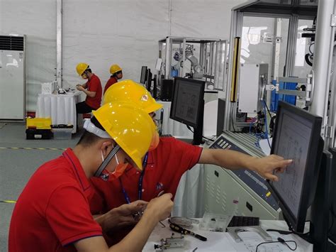 汽车零部件组装机器人-广州精井机械设备公司