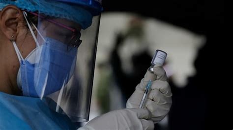 Britain reassures on AstraZeneca after advising under-30s take other ...