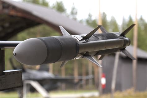 AIM-120 AMRAAM Medium-Range Air-to-Air Missile - MilitaryLeak