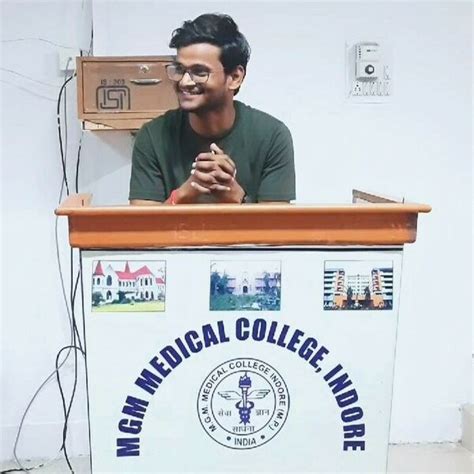 Hemant - Biology teacher - ₹423/h