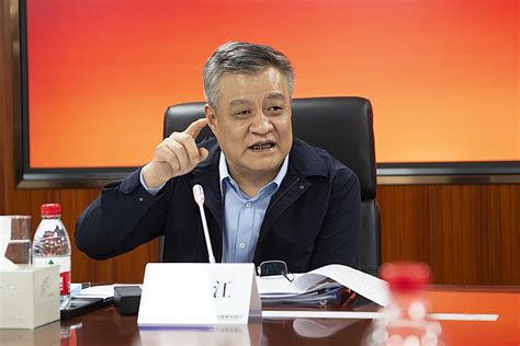 周立民总领事会见中国银行董事长葛海蛟
