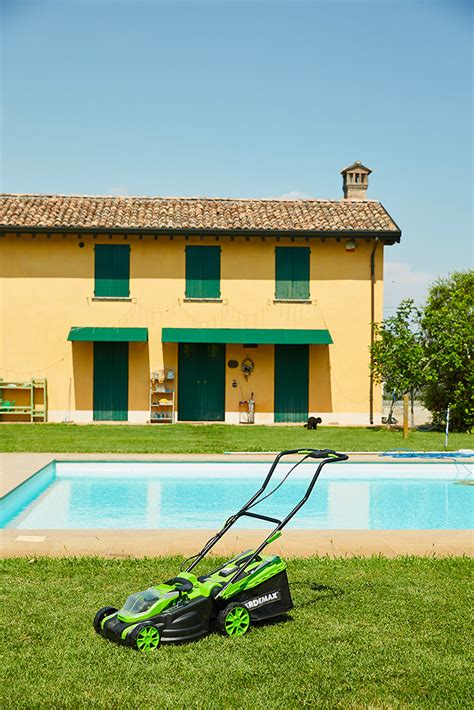 Il nuovo rasaerba a batteria Verdemax   Ten minutes DIY  