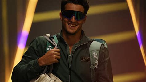 Luciano Darderi apologizes after massive backlash over ignoring child ...