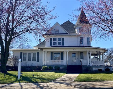 Esterdahl Mortuary | Moline