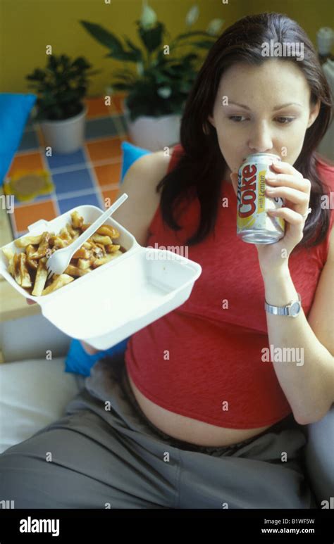 Bildergebnis für pregnant+women+eating+fish