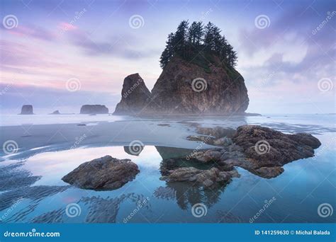 Sunrise at Second Beach La Push, Washington, West Coast Usa. Beautiful ...