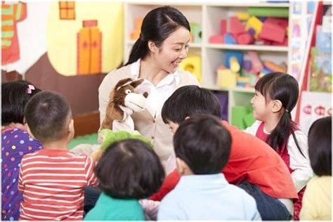 精心保育，细于行动——幸福中心幼儿园开展保育员技能培训