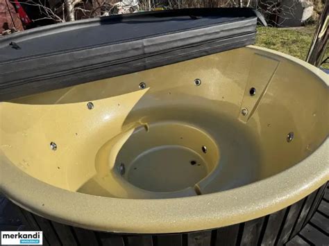 European Supplier - Manufacturer of Outdoor Hot Tubs, Wooden Jacuzzi ...