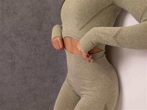 Tone Your Inner Thighs To Prevent Hip Muscle From Sticking Out By Doing ...