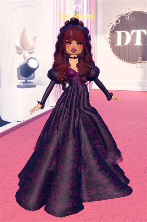 20 Best Outfit Ideas For The Dress To Impress Tudor Period Theme - DTI ...