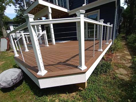 Deck Railing Ideas to Update Your Outdoor Space | Fence & Deck ...