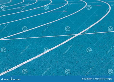 Runner Running around Curve 的图像结果