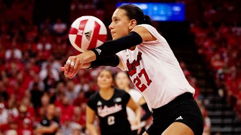 Nebraska volleyball star Harper Murray focuses on healing - ESPN