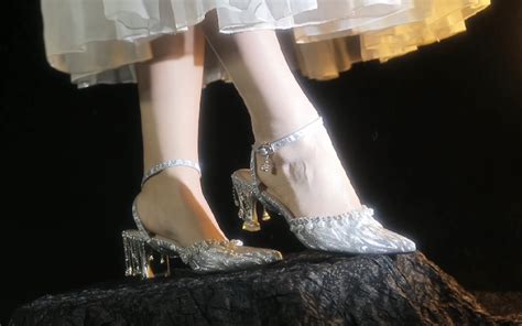 挑战分享1000双鞋｜No.0054｜盛夏blingbling的公主鞋-优雅的允雯-优雅的允雯-哔哩哔哩视频