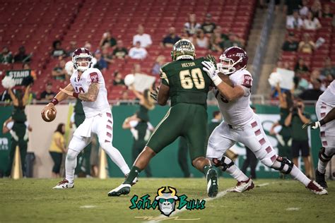 56 – Temple vs. USF 2017 – USF DT Bruce Hector by Dennis Akers ...