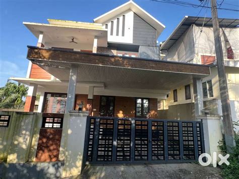 House In Kakkanad - For Sale: Houses & Apartments - 1817978801