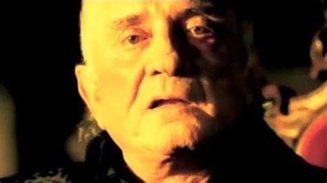 Video - Johnny Cash - Hurt (Official Video) HD | Epic Rap Battles of ...