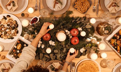 15 Elegant Christmas Dining Table Decor Ideas to Fill Your Table with ...