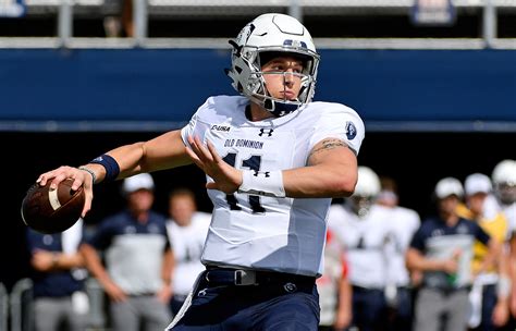 Freshman Hayden Wolff throws Well in his Debut at Quarterback, but it's not Enough - Old ...