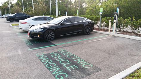 Melbourne Regional Medical Center | Melbourne, FL | EV Station