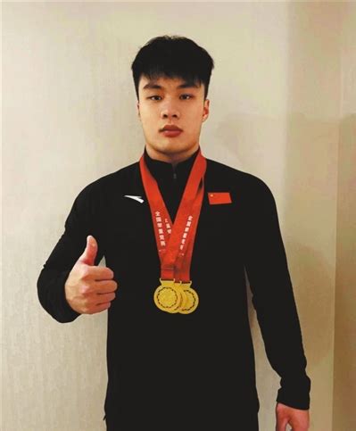 中山籍运动员赢得96公斤级决赛三项冠军_《中山日报》数字报_中山日报报业集团