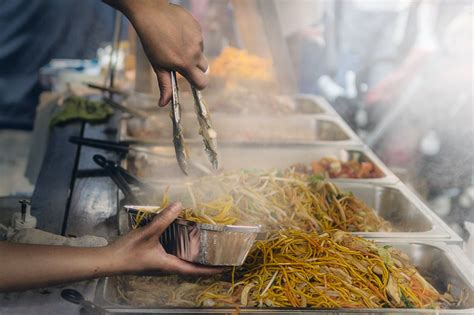Explore 9 Best Street Foods in India You Must Try