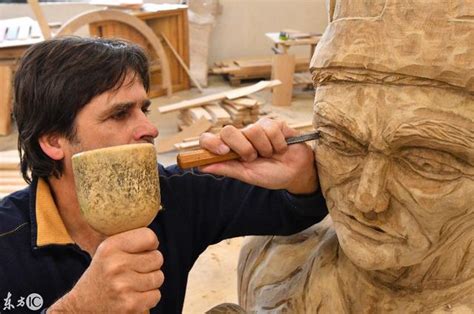 德國一位雕刻家雕刻一尊馬格德堡大主教雕像 - 每日頭條