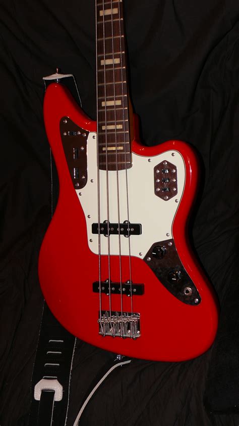 Fender Jaguar Deluxe Bass at Victoria Jenkins blog