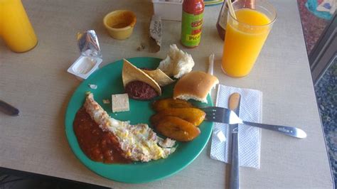 POLLO CAMPERO, San Salvador - C. Ruben Dario y 7 Av. Sur - Restaurant ...