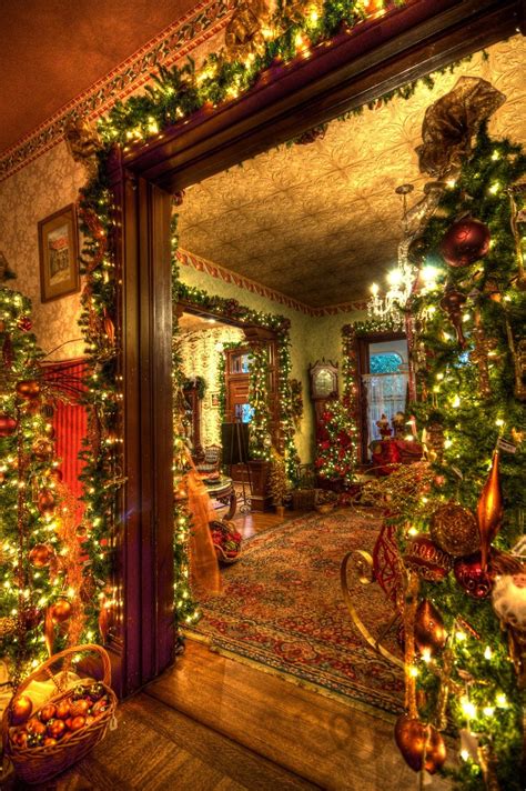 Gorgeous victorian christmas decoration ideas for a vintage Christmas