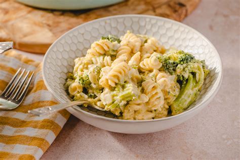One-Pot Cheesy Pasta | Recipe Reader