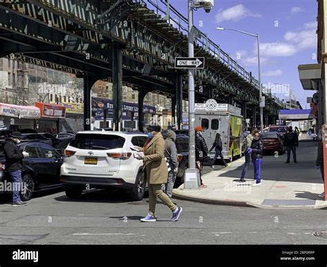 Limo drivers hi-res stock photography and images - Alamy