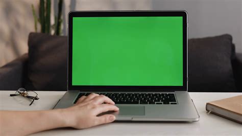 Pop Up Green Screen Picture Computer 的图像结果