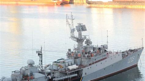 Ukraine stripped of nearly all its warships in Crimea