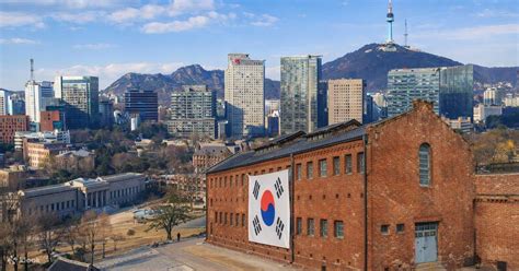 Seodaemun Prison & Dongdaemun Market One-Day City Highlights Tour ...