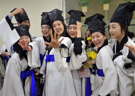韩国大学毕业穿传统学士服(组图)-搜狐滚动