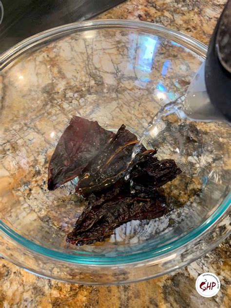 Chile Guajillo: All About This Dried Mexican Pepper + 7 Guajillo ...