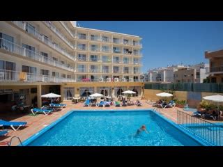 ALUA LINDA MALLORCA (Can Pastilla, Majorca) - Hotel Reviews, Photos ...