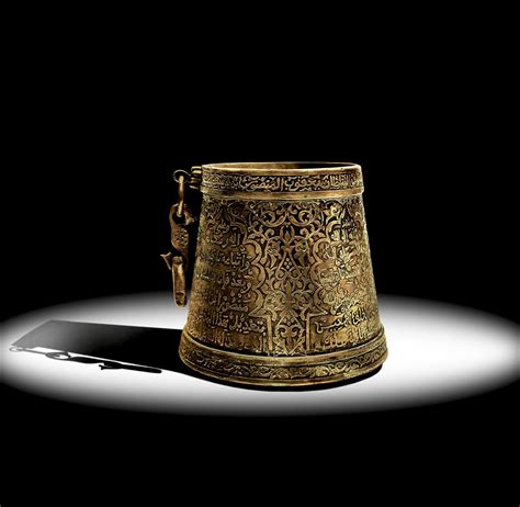 AN IMPRESSIVE RARE AND SIGNIFICANT INSCRIBED BRONZE ZAKAT MEASURE (MUDD), - Hatefi collections