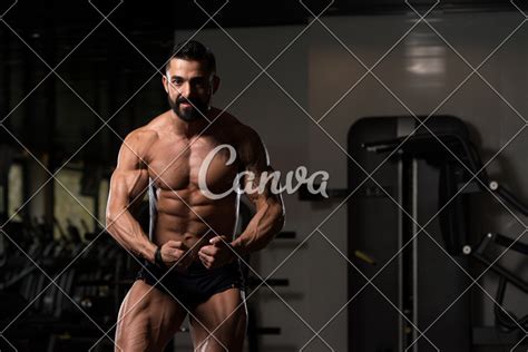 Bodybuilding Flexing 的图像结果