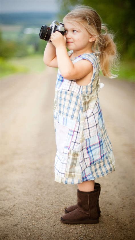 10 Baby names that mean "happiness"