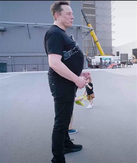 外国人「イーロン・マスクの体型が暴露される、これって普通か？」 : 海外の万国反応記＠海外の反応