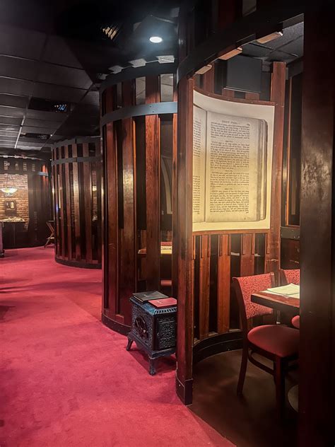 Bern's Steak House: A One-of-a-Kind Restaurant in Tampa, FL