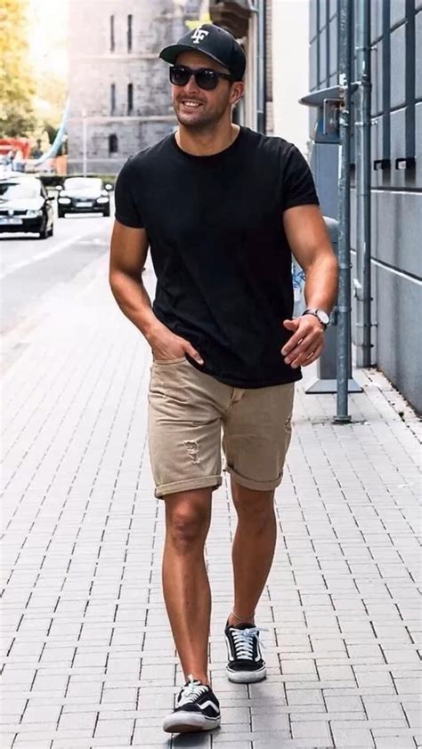 Khaki Shorts For Men Outfit