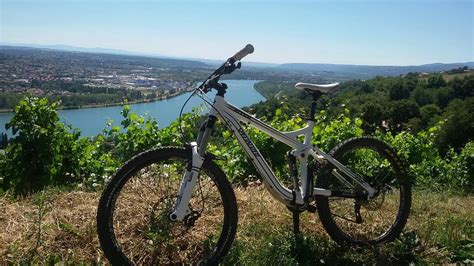HOTEL LA DOLCE VITA (Saint-Clair-du-Rhone) - Inn Reviews & Photos ...