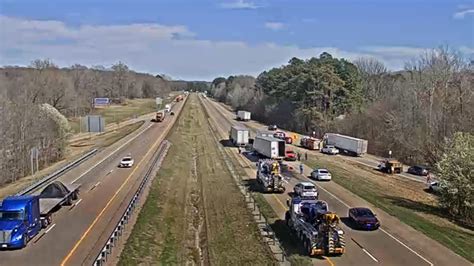 I-40 eastbound lanes near Forrest City blocked by 18-wheeler wreck ...