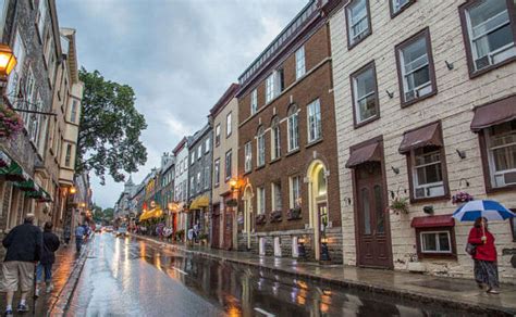 Shopping In Canada: To Take Home More Than Just Souvenirs!