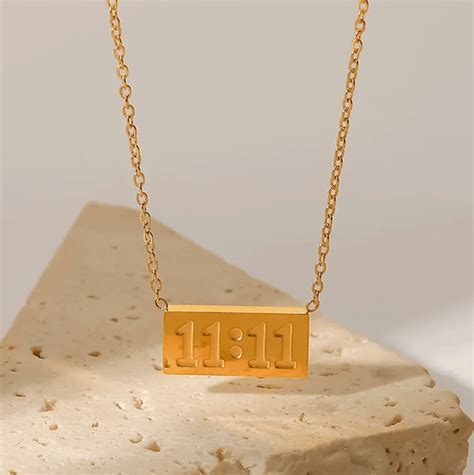 Curvy Jewels | Crafted Jewelry - Rare Rings, Necklaces & Bracelets